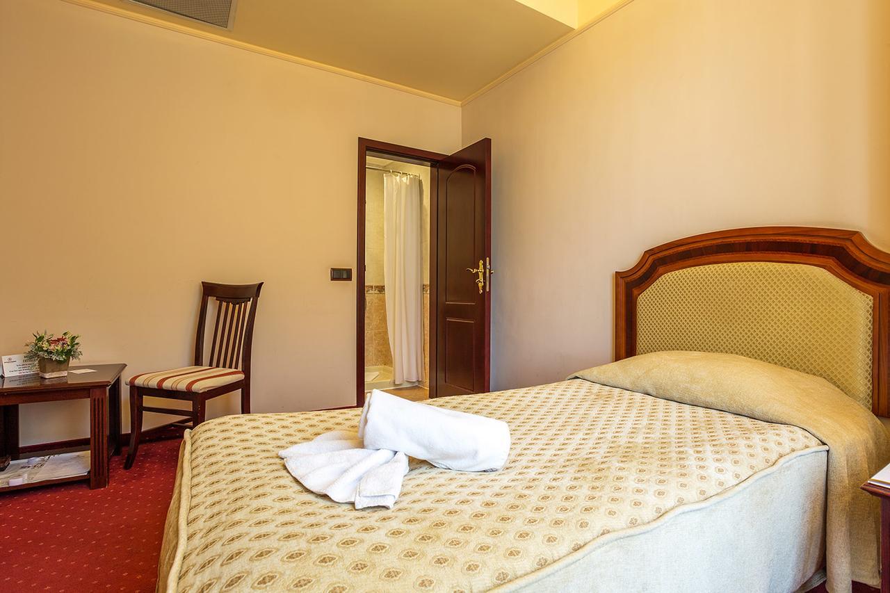Boutique Splendid Hotel Varna Extérieur photo